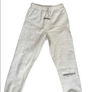 Essentials fear of god sweat pants size kids L
